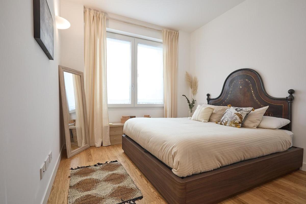 Bright Luxury Apartment