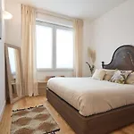 Bright Luxury Apartment